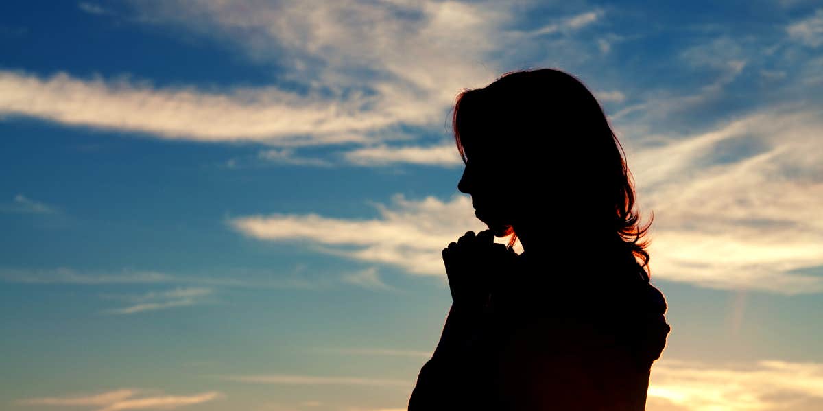 woman saying the serenity prayer