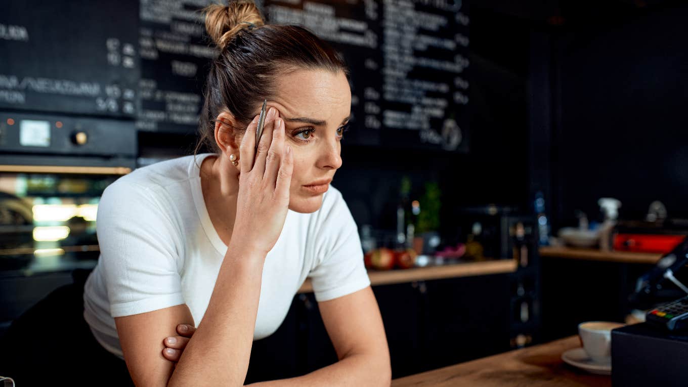 Server Calls College A Scam After She Is Unable To Land A Job After Graduation frustrated server, college degree