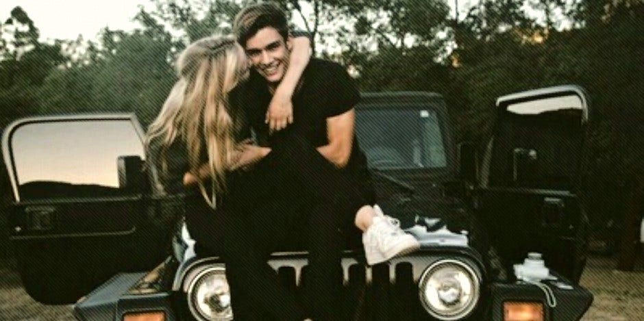 kissing kissing