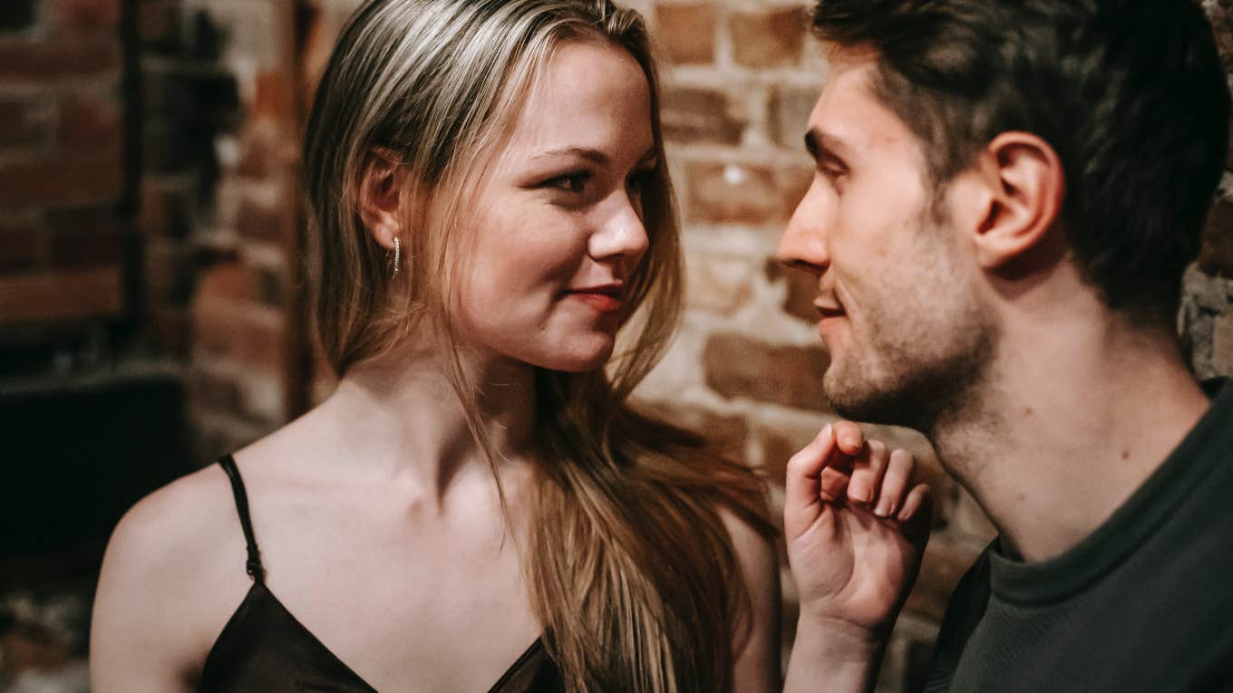 Should I Get Married? 20 Questions To Ask Yourself Before Getting Engaged in love couple smiling at each other