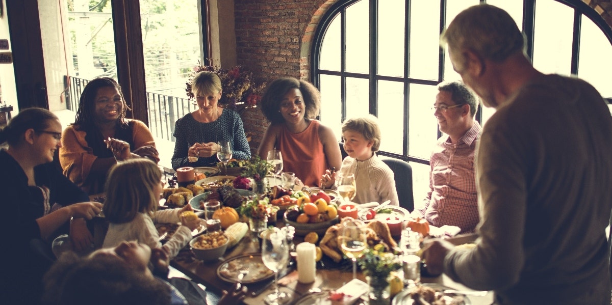 family having thanksgiving dinner