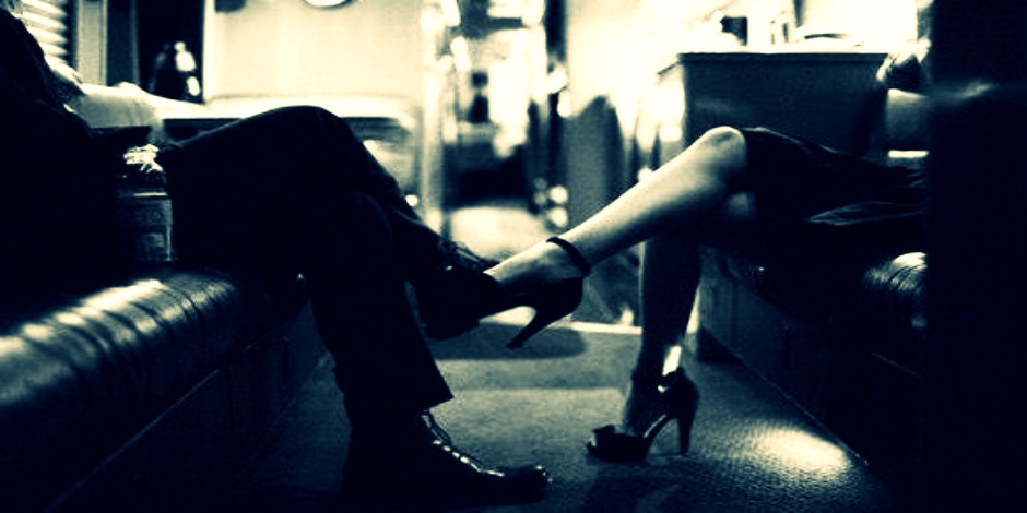 How to Tell If a Man Or Woman Wants Sex With You How to Tell If a Man Or Woman Wants Sex With You