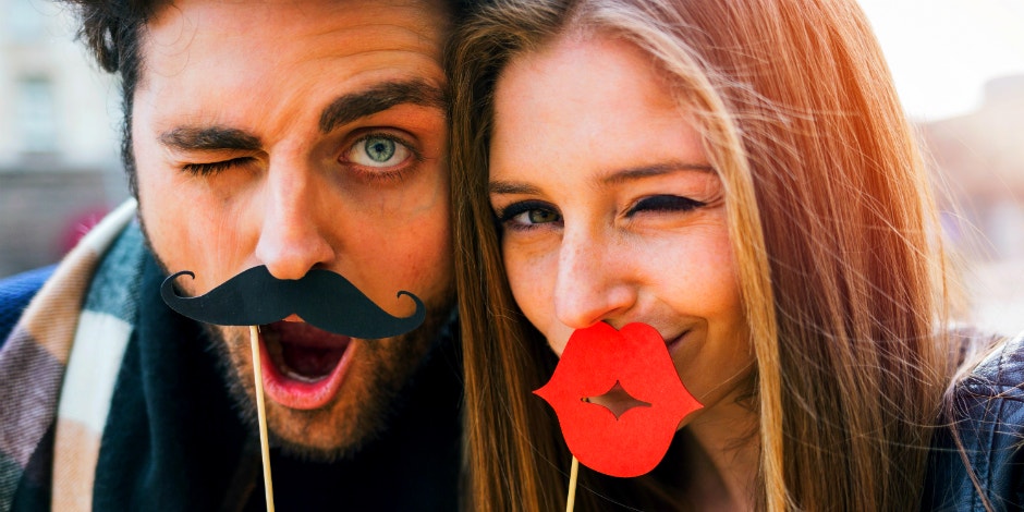 How To Be More Romantic For The Person You Love (Even When You're Not The 'Romance Type') How To Be More Romantic For The Person You Love (Even When You're Not The 'Romance Type')