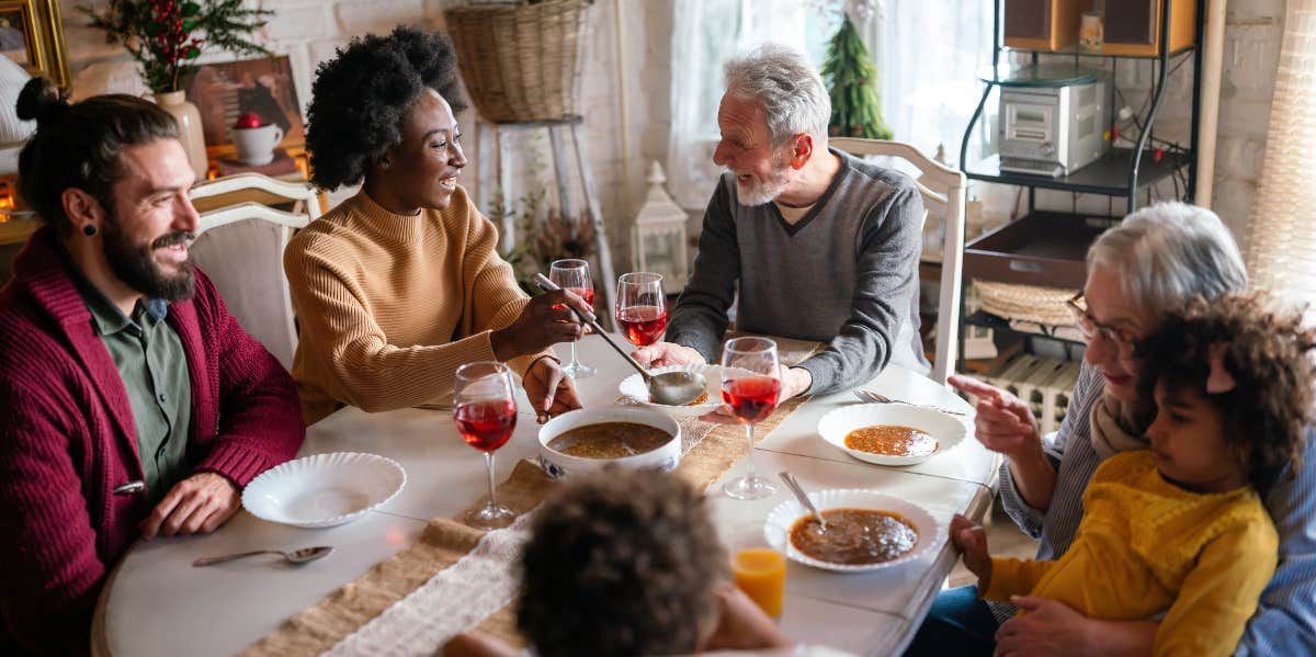 The Signs (At Every Age) That Your Child Needs Regular Family Dinner family dinner