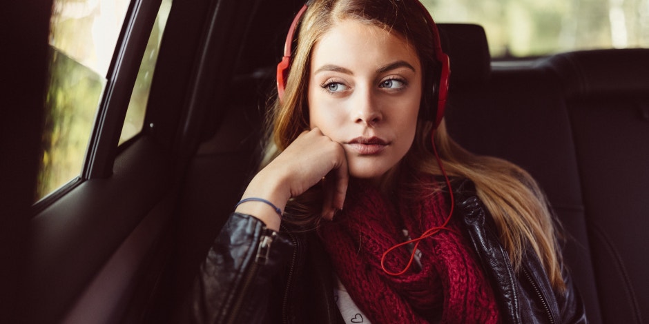 9 Warnings Signs Of Depression That's Getting Worse (And It's Time To Reach Out For Help) 9 Warnings Signs Of Depression That's Getting Worse (And It's Time To Reach Out For Help)