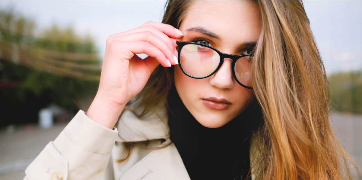 15 Signs Of A Quick Learner woman with glasses
