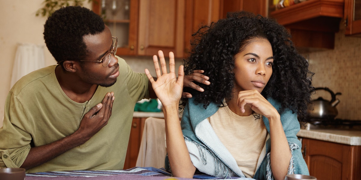 Glaring Signs Your Marriage Is A Gloomy One arguing couple