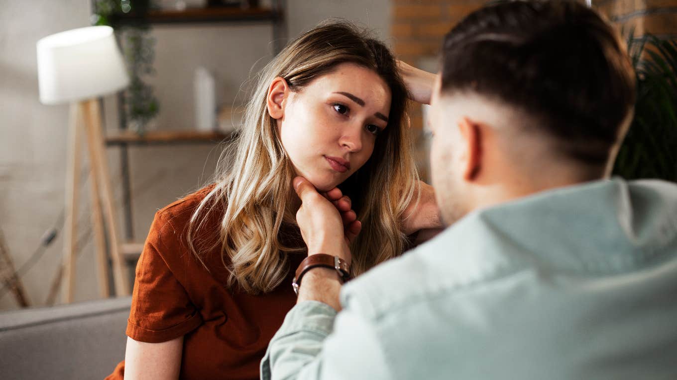 If These 4 Behaviors Are Present In Your Relationship, It's Doomed couple