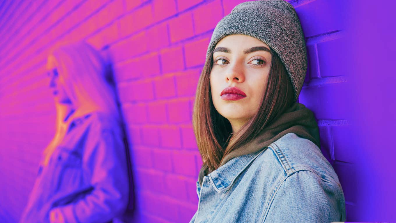 Super Sad Signs A Friendship Has Run Its Course two women not happy with each other