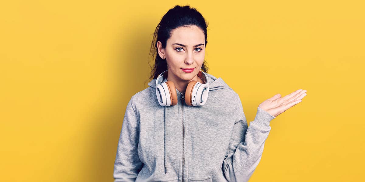 Signs The Toxic Person Everyone’s Trying To Avoid Is *You* woman