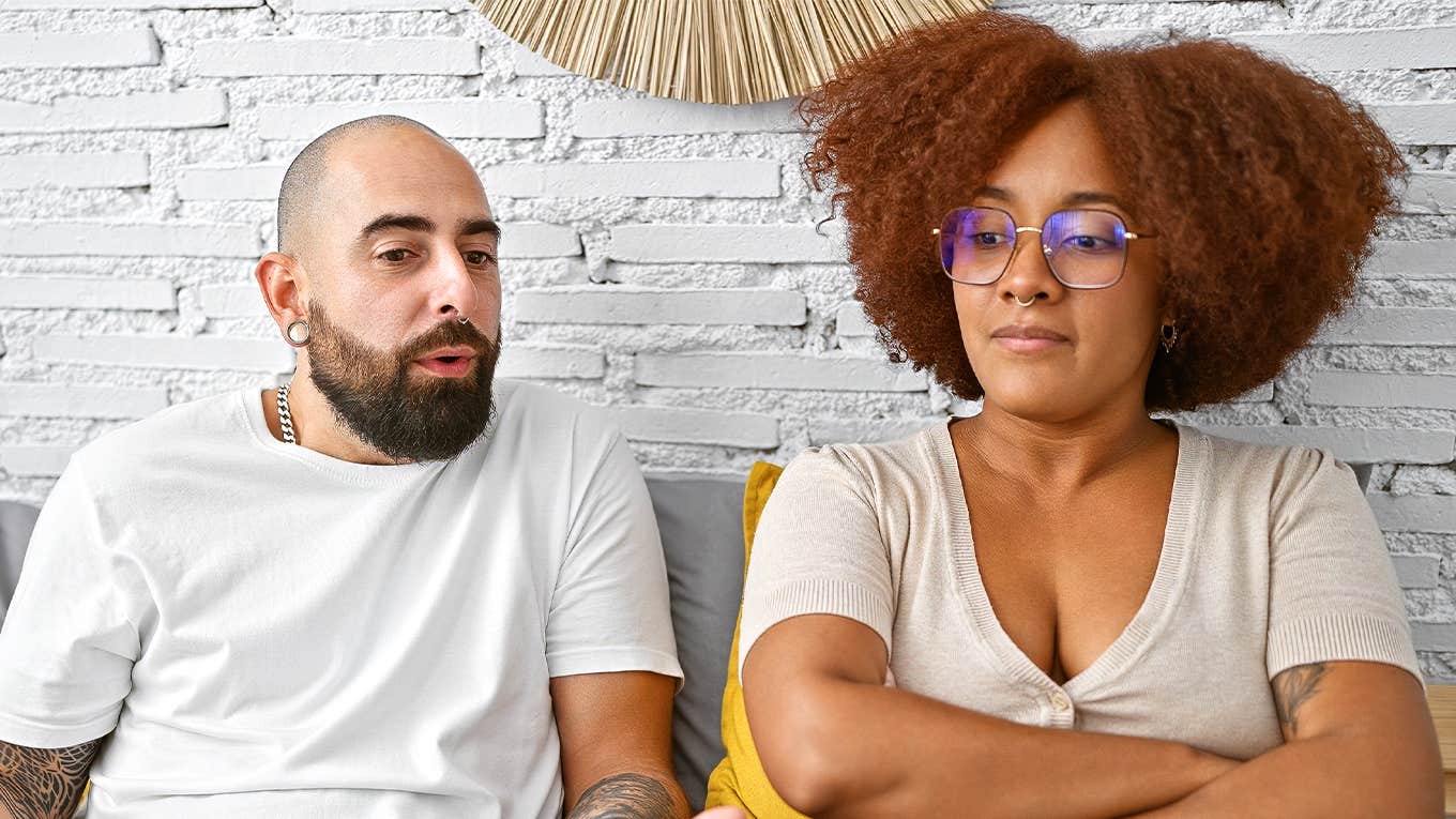 5 Early Warning Signs Of The Most Toxic Relationships couple having argument