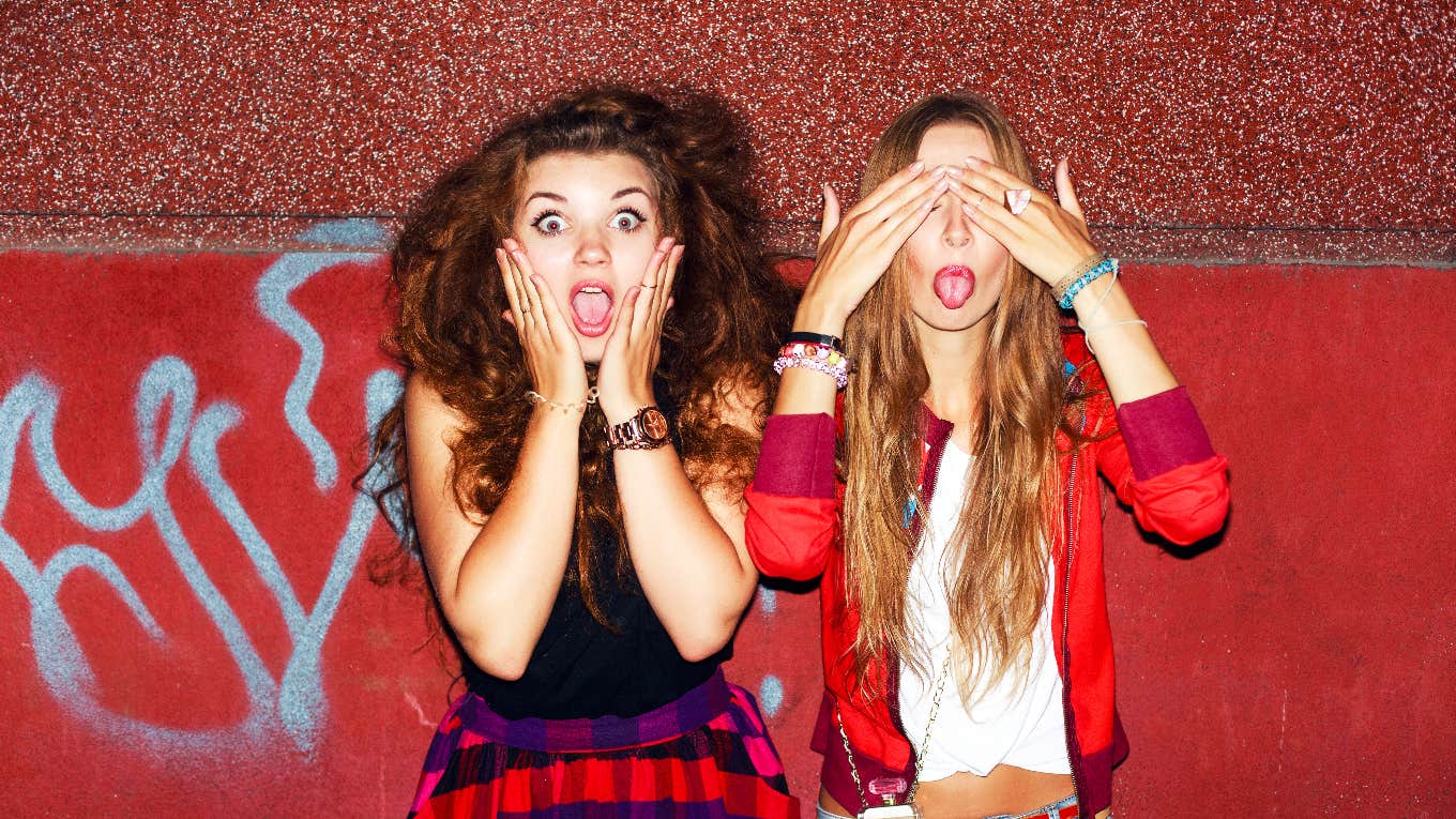 9 Signs You Have A Soul Connection With Your Best Friend best friends being silly