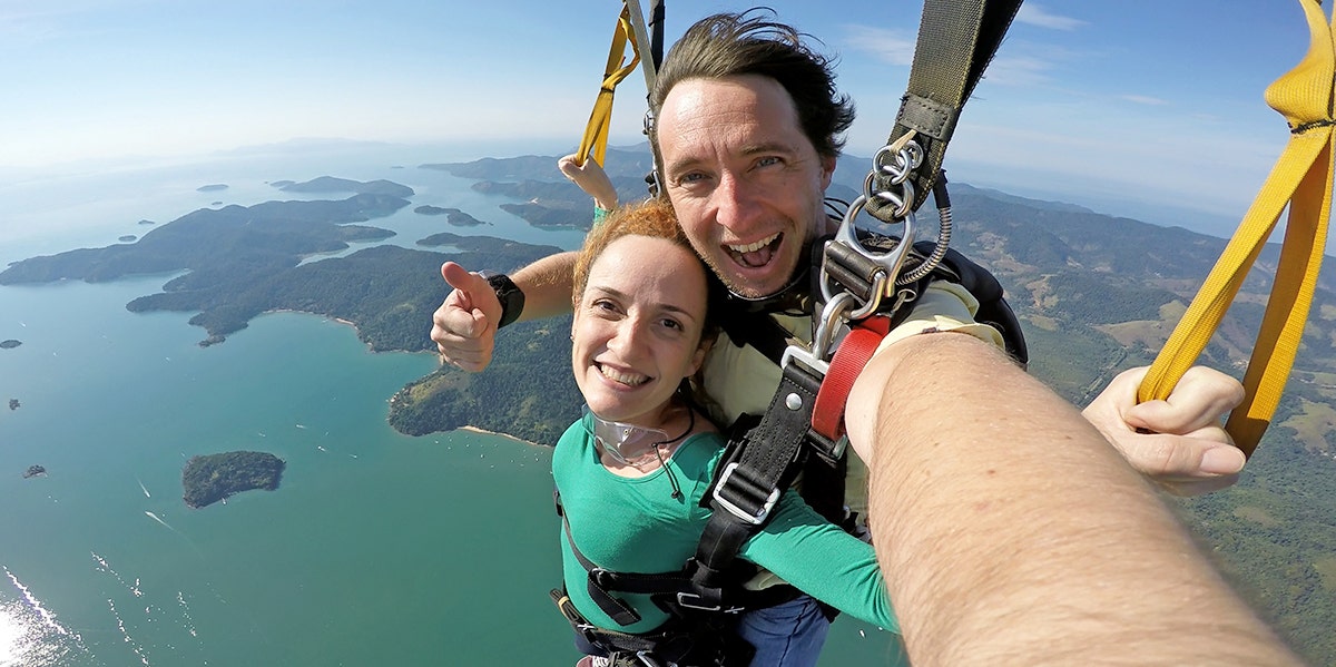 Falling For You: The Skydiving Proposal Video You Have To See