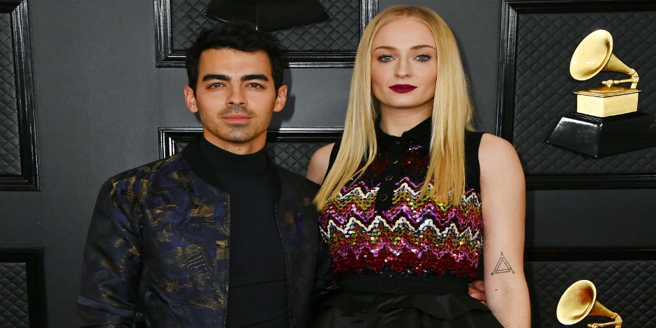 Sophie Turner's Baby Bump Looking Bigger While Shopping with Joe Jonas