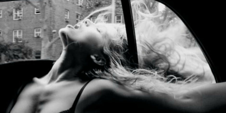 6 Signs That Scream Your Life Is WAY Too Stressful 6 Signs That Scream Your Life Is WAY Too Stressful