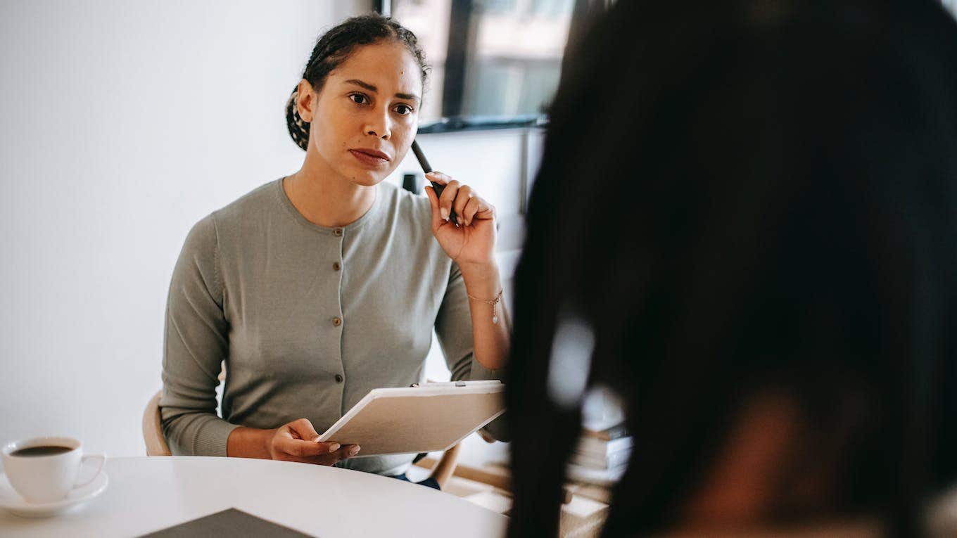 Therapist Admits The Reality Of Her Own Mental Health therapist and patient