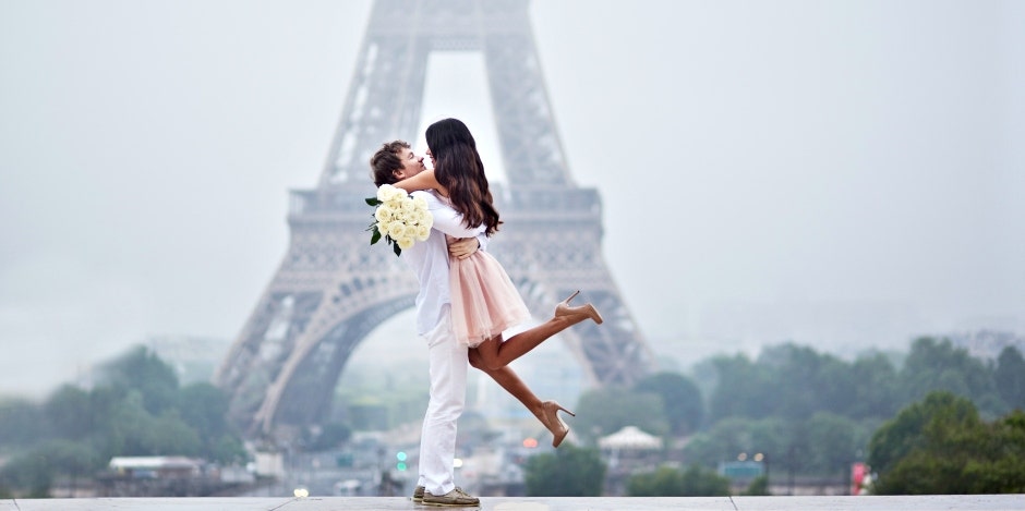 6 Romantic Things To Do As A Couple In Paris This Winter