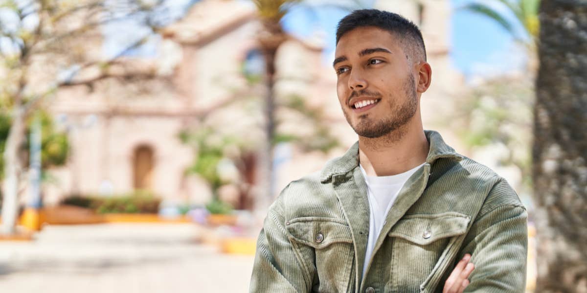 6 Things An Emotionally Normal Man Never Does man standing under tree
