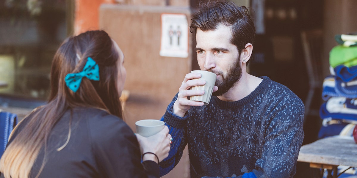 18 Behaviors That Turn Guys Off Instantly (Even If You're The Most Attractive Woman They've Ever Seen) man and woman on date