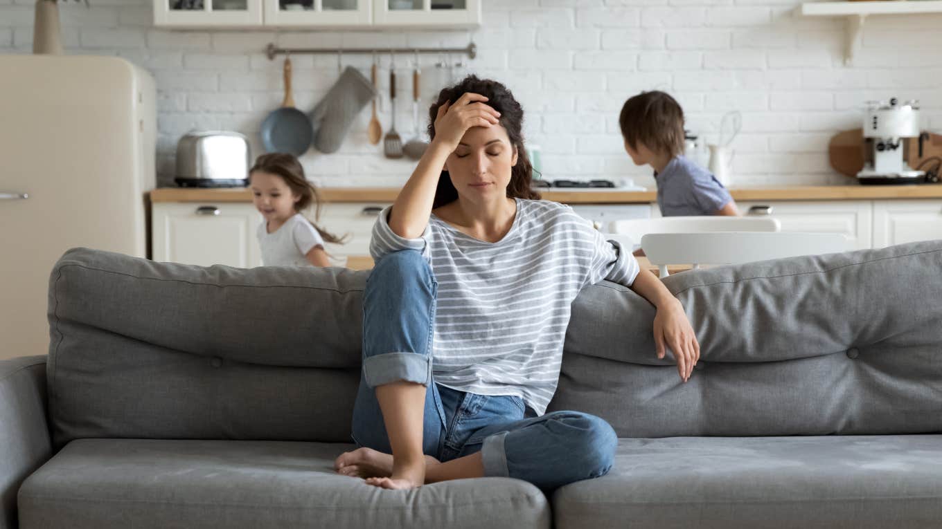 Parenting Coach & Mom Ate Dinner Alone Instead Of With Her Family — And Got Major Backlash exhausted mom