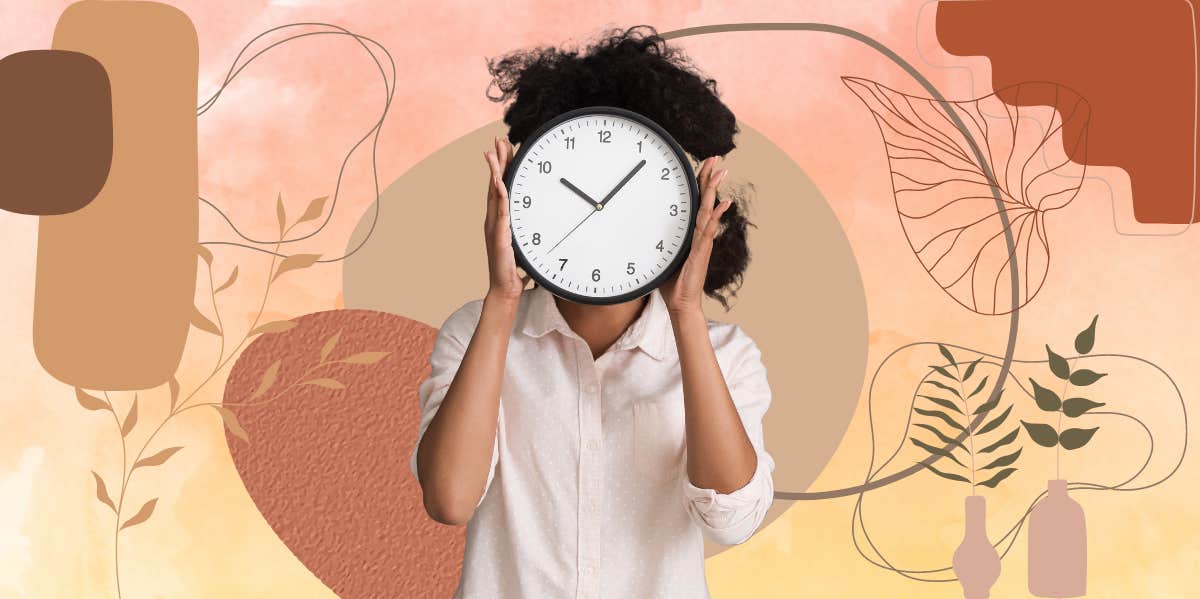 woman using time management