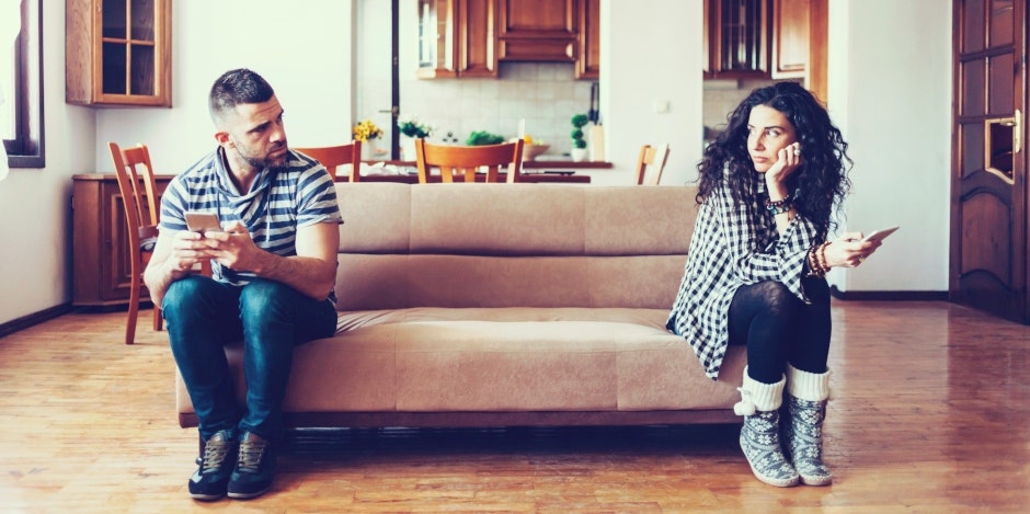 Relationship Red Flags & Signs You Should Break Up & Move On Relationship Red Flags & Signs You Should Break Up & Move On
