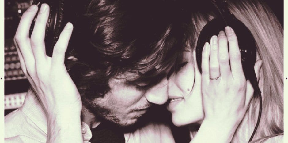 kissing kissing