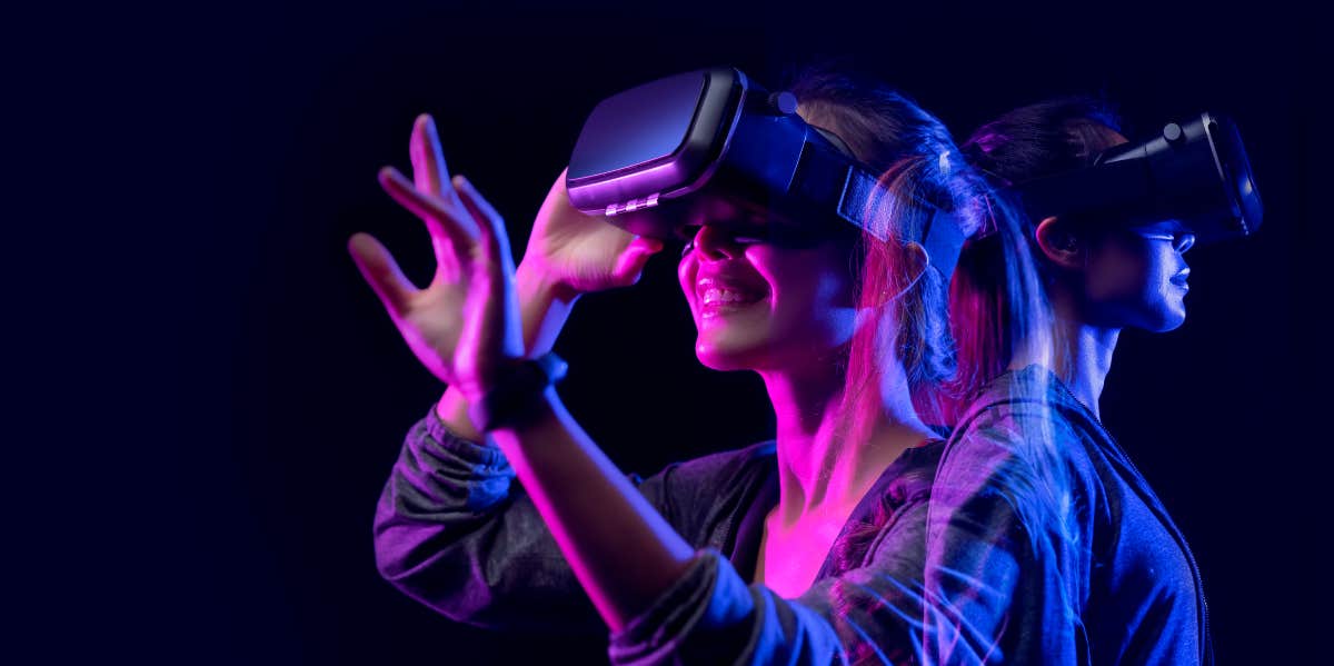 Does Sexual Assault Exist In The Metaverse? One Woman Reported That It Does And It Happened To Her Virtual reality (VR) headsets