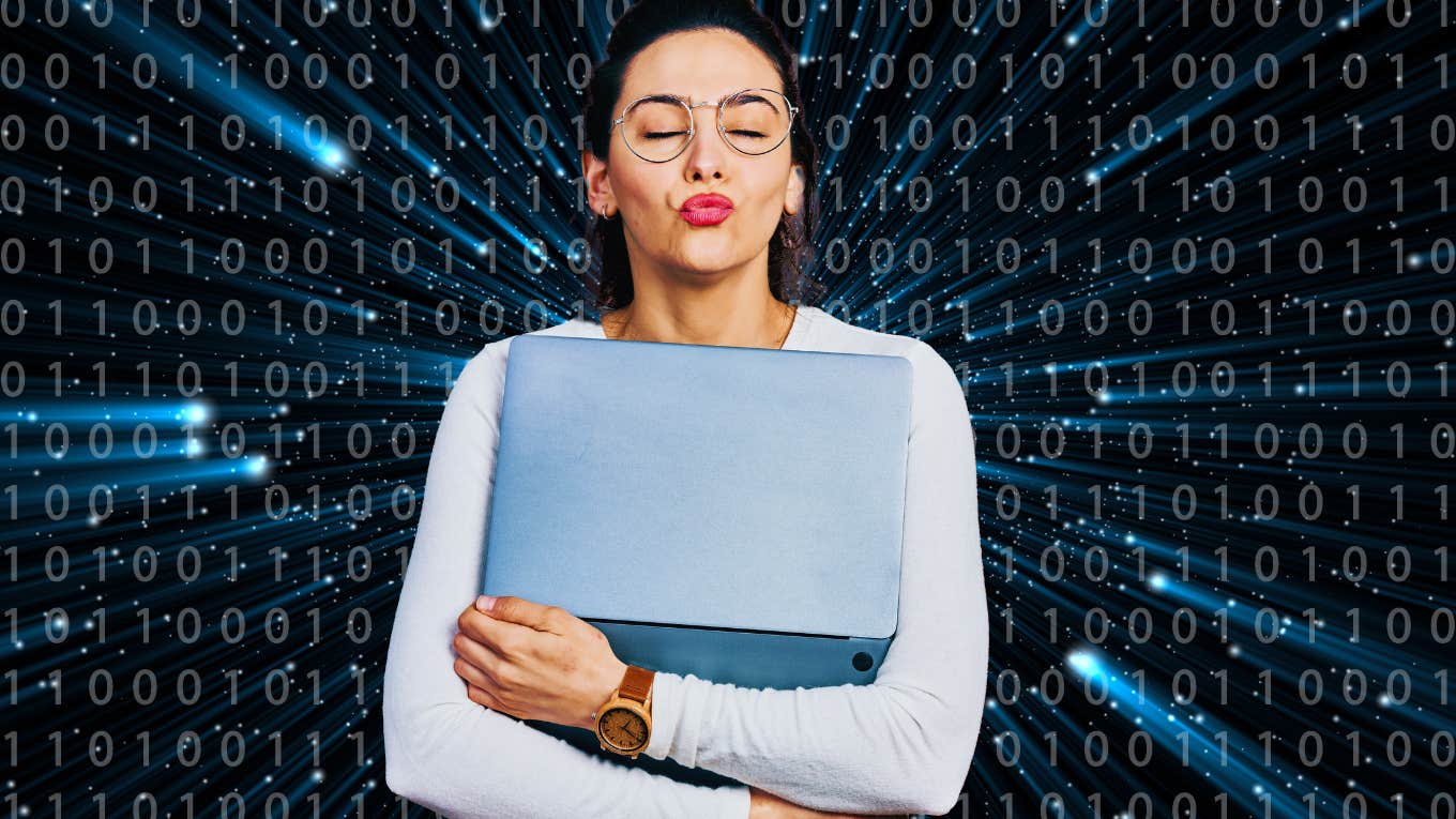 14 Ways To Say 'I Love You' In The World's Geekiest Languages binary code, woman kissing face