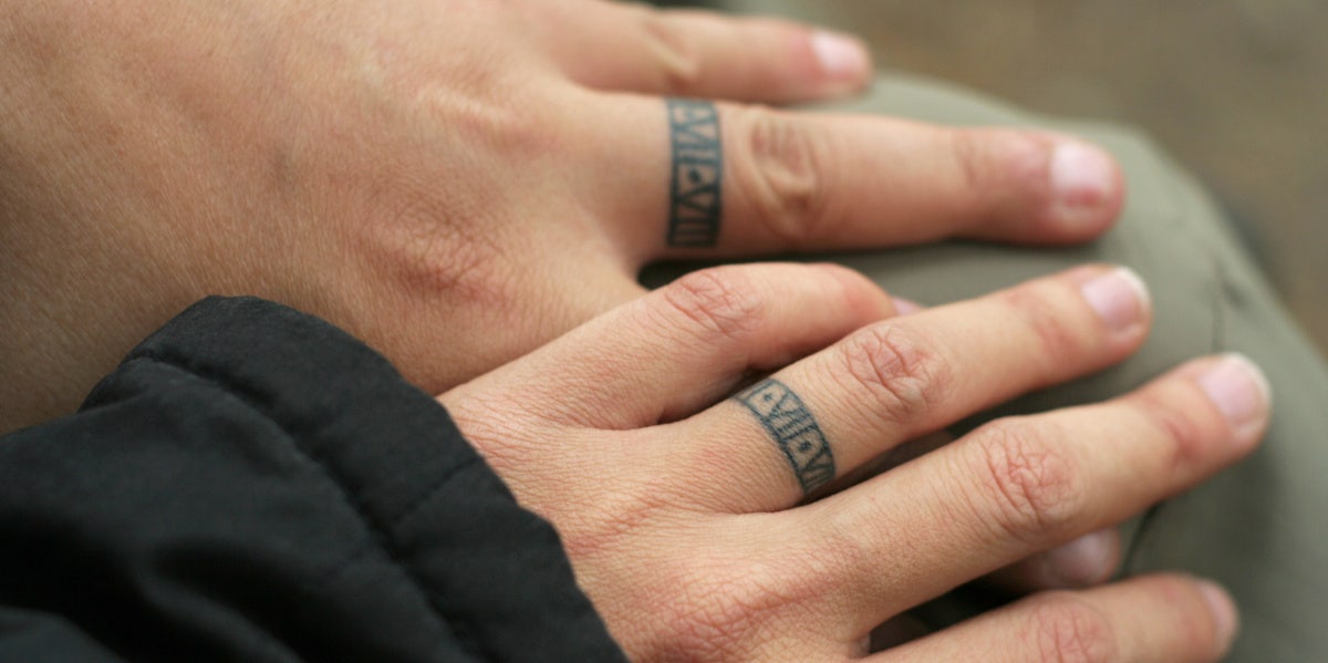 33 Beautiful Wedding Ring Tattoos for Non-Traditional Couples