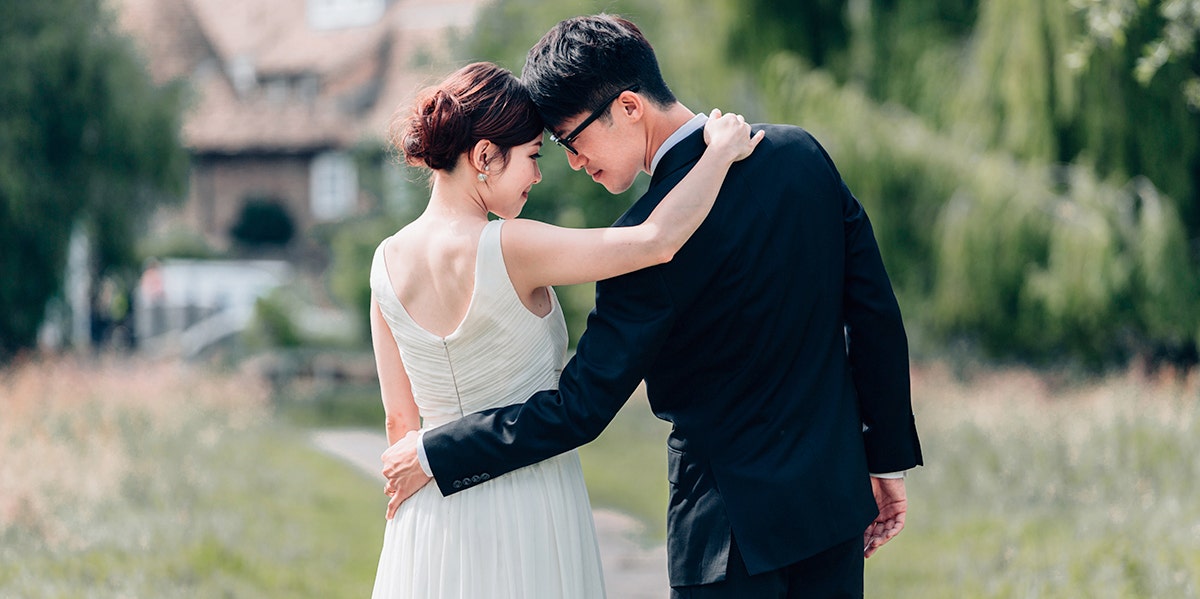 What's Hiding In This Photo Had One Couple Racing To Get Married What's Hiding In This Photo Had One Couple Racing To Get Married