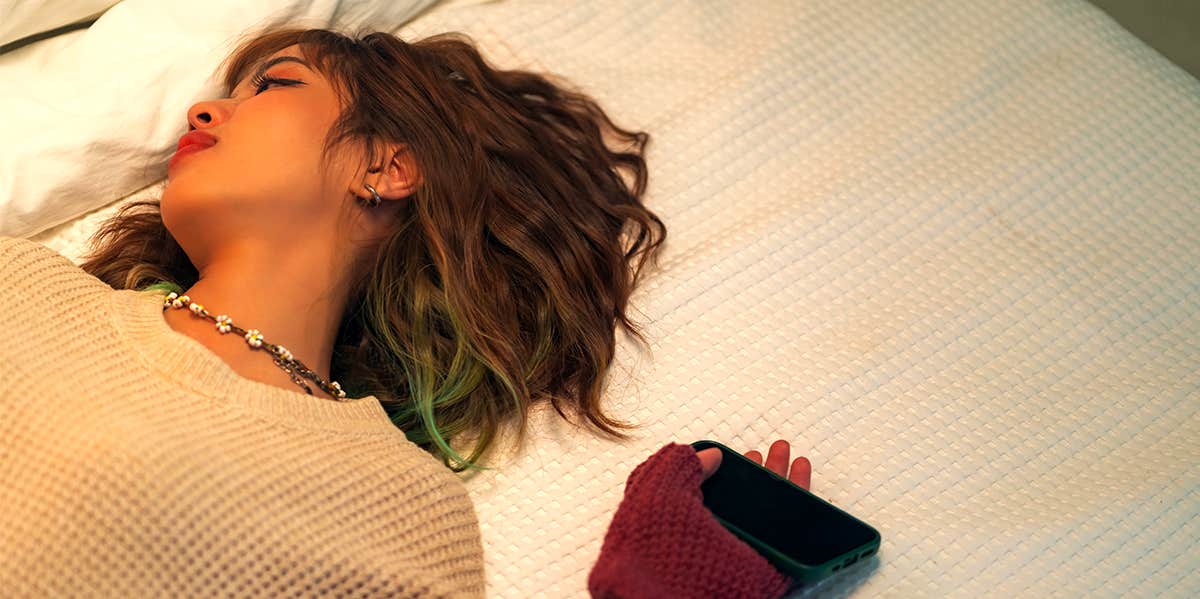 6 Things That Depression Definitely Is Not sad girl lying on bed