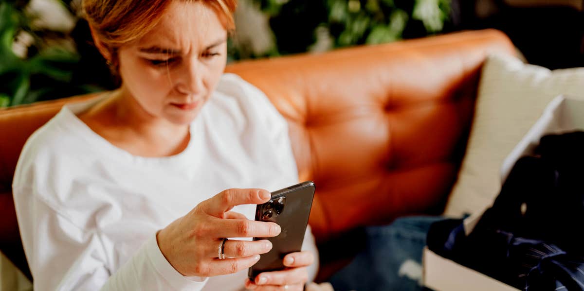 What Is Doomscrolling And 10 Ways To Stop women doomscrolling