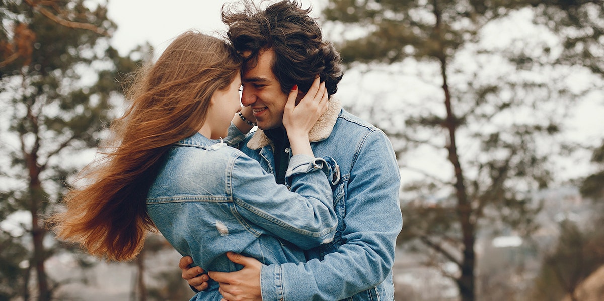 The Falling In Love Feeling That Makes Men Head Over Heels For You happy couple
