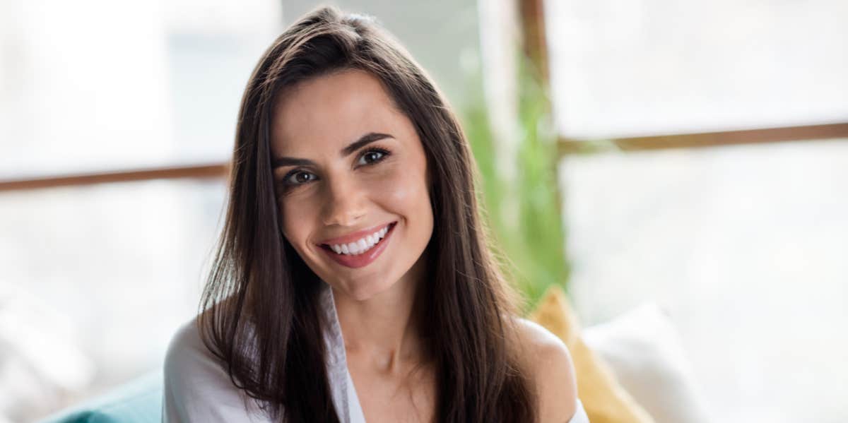 What My Therapist Told Me About Ghosting Changed My Whole Perspective woman smiling