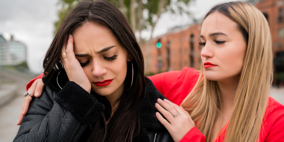 woman comforting a friend who was dumped