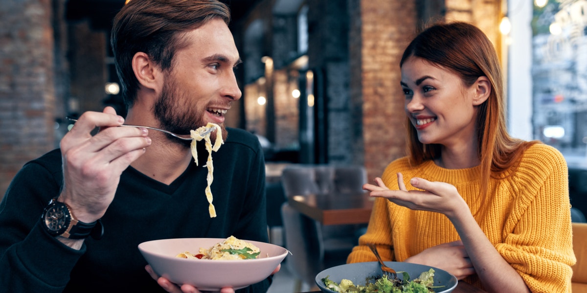 couple on first date