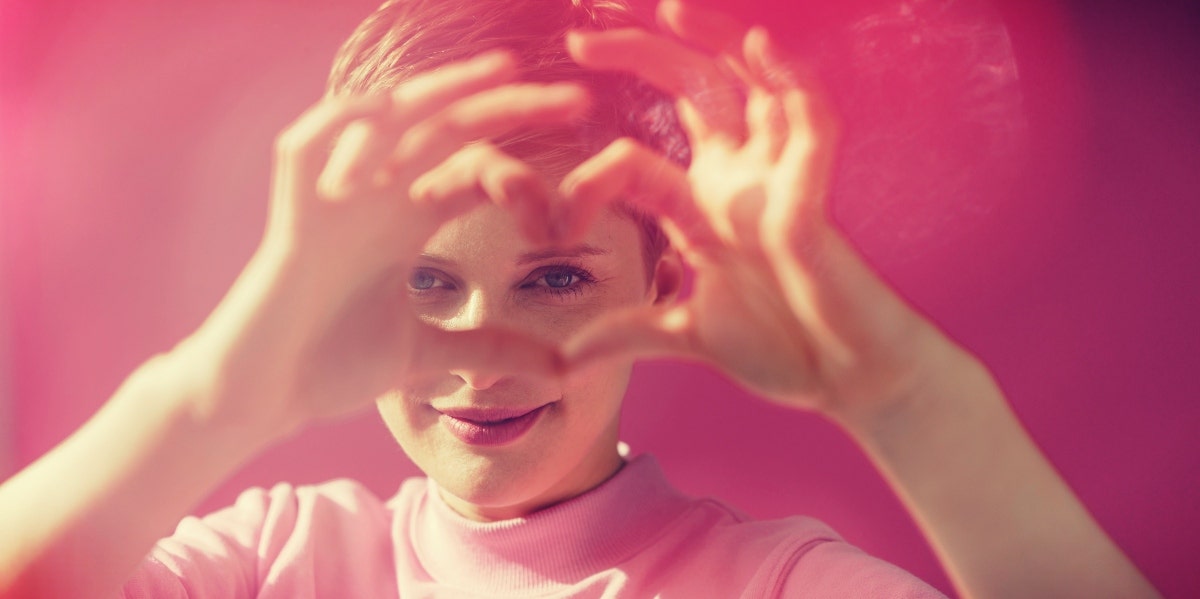 Why Don't People Like Me? 3 Habits That May Make You Unlikeable woman wondering why don't people like me