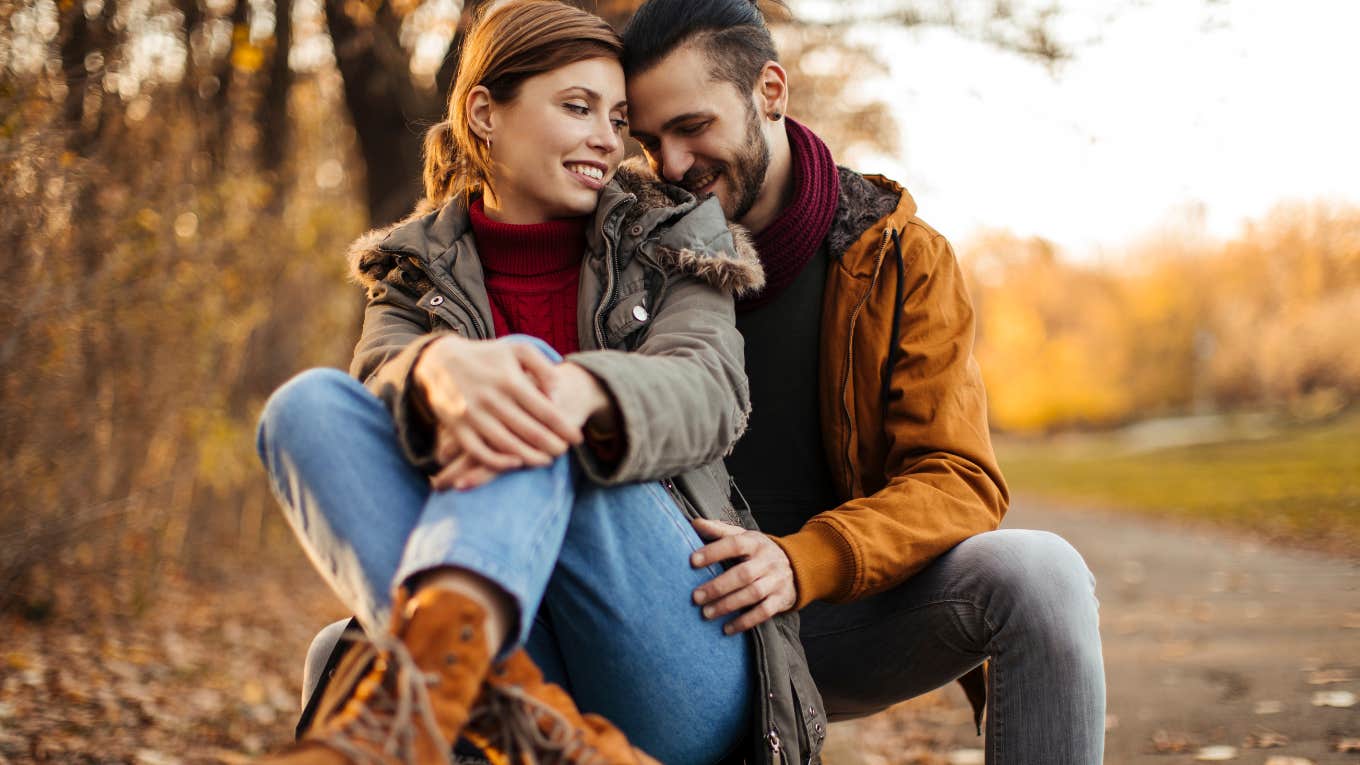 Why Men & Women With These 4 Personality Traits Have Healthy Relationships That Last Couple at the park