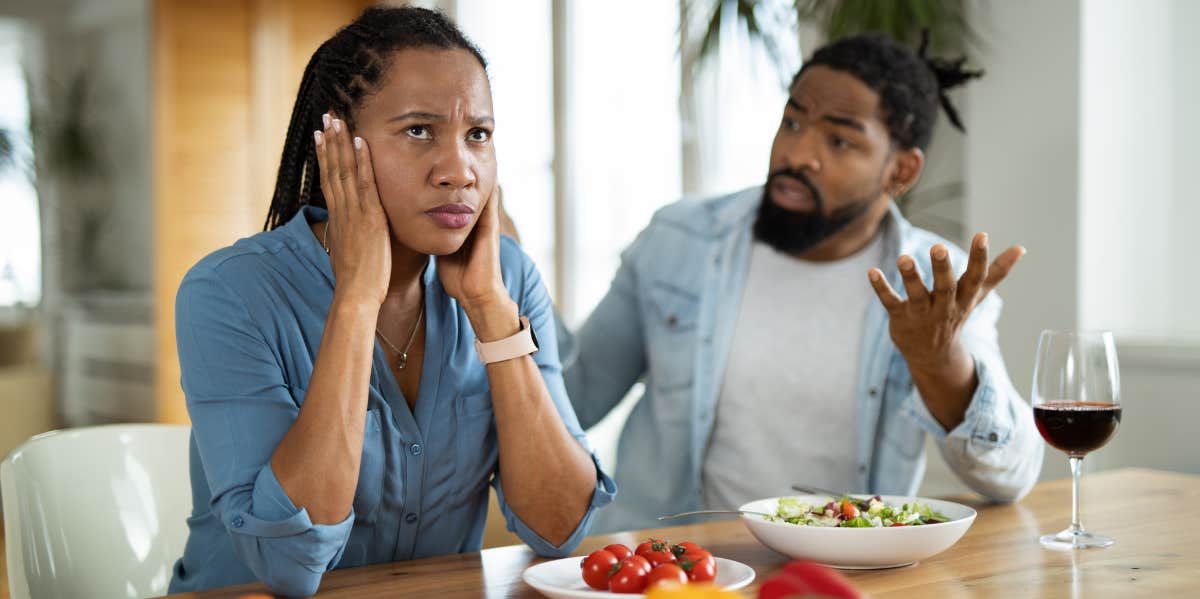 5 Harsh Reasons People Won't Change, According To Experts woman tuning man out