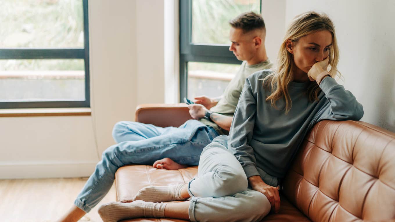 Woman Says 20-Year-Old Traditional Wives Become Single Moms At 40 woman feels disconnected from husband