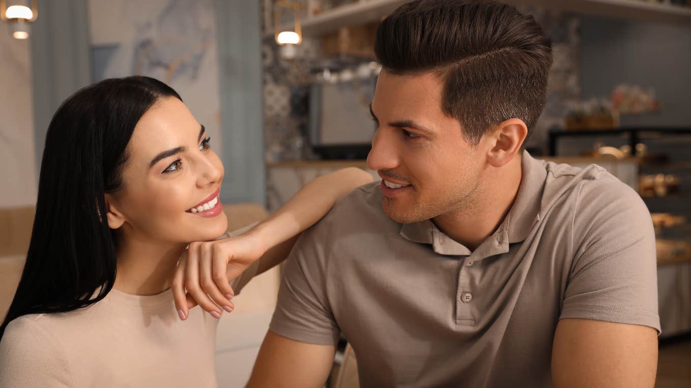 Woman Admits The One Trick She Uses On Men To Weed Out The Worst Of Them Before Dating man and woman flirting