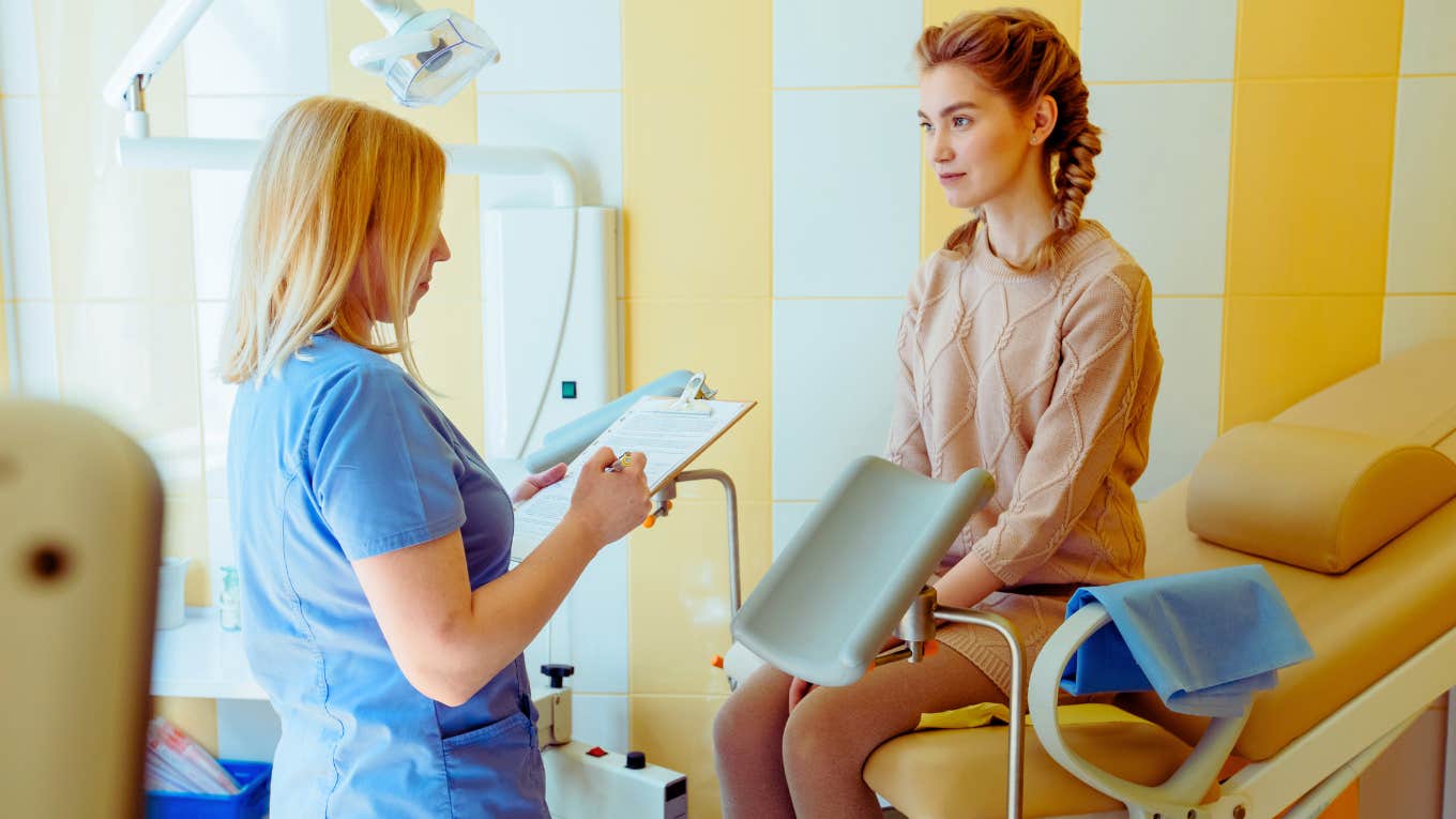 woman at the gynecologist