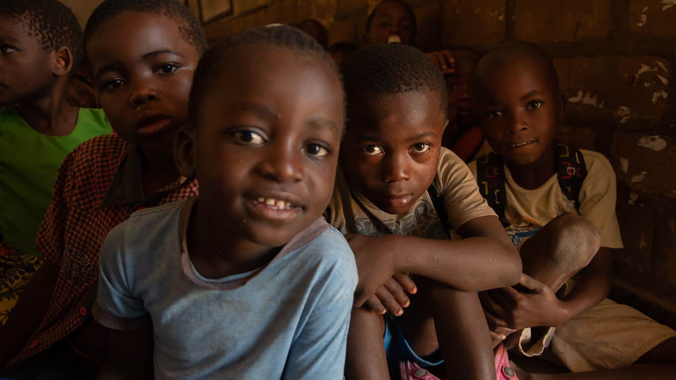 24-Year-Old Mom Of 34 Kids Shares Her Morning Routine Starting At 4 AM malawian children