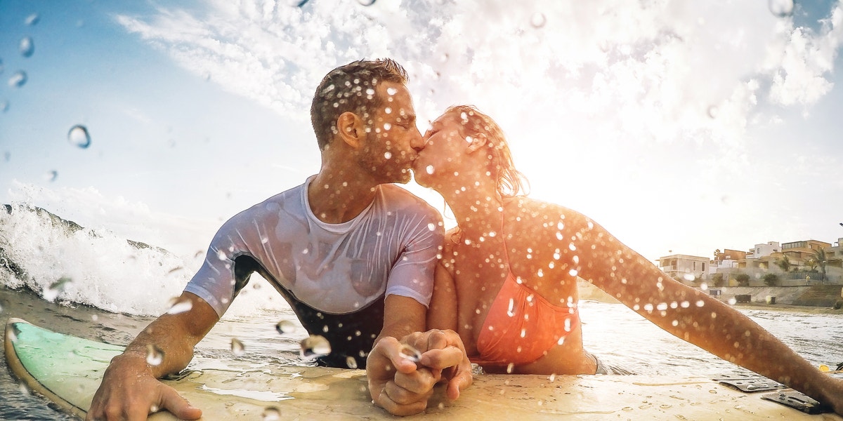 3 Zodiac Signs Who Want Adventure In Love During The Moon In Gemini, March 8 - 10, 2022