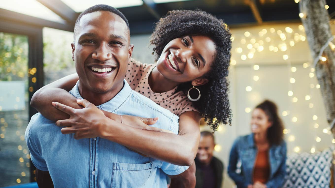 3 Zodiac Signs May Struggle To Get A Date On November 10, 2023 couple out on a date