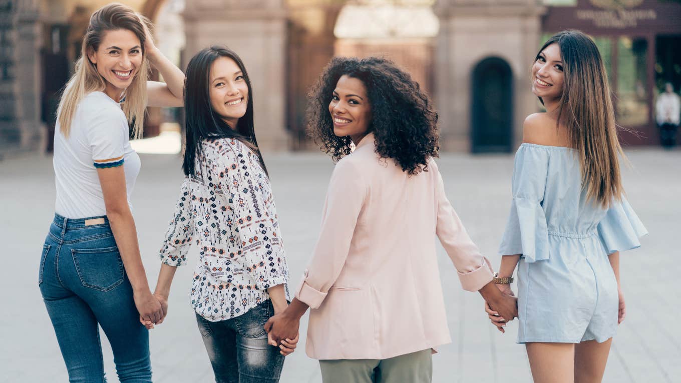 3 Zodiac Signs Whose Friendships Change Before This Week Ends 3 Zodiac Signs Whose Friendships Change Before This Week Ends
