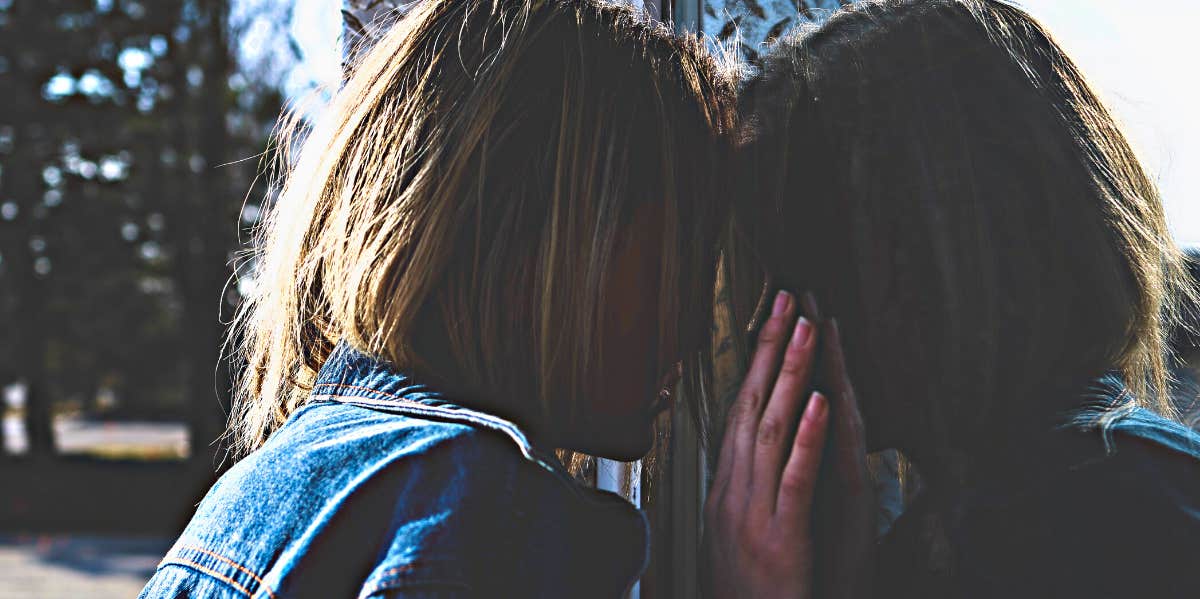 The 3 Zodiac Signs Whose Friendships Fall Apart During The Moon Square Uranus On May 10, 2022 zodiac signs whose friendships fall apart on may 10, 2022