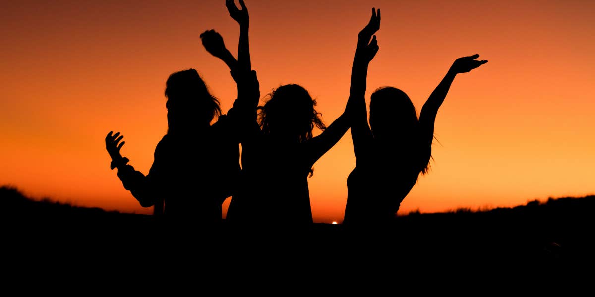 The 3 Zodiac Signs With Great Horoscopes The Week Of May 9 - 15, 2022 zodiac signs with great horoscopes week may 9 - 15, 2022