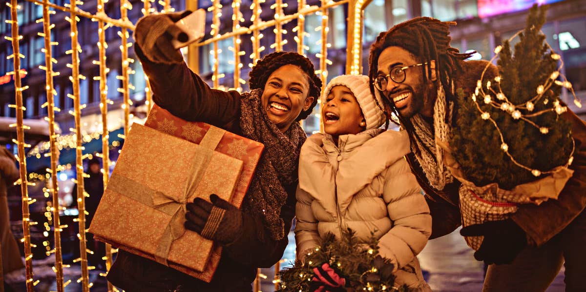 The 3 Zodiac Signs Who Want To Party During Sun Sextile Moon On December 27, 2022
